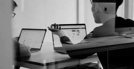 Digitala möten kan ta hela dagarna. Logga ut?