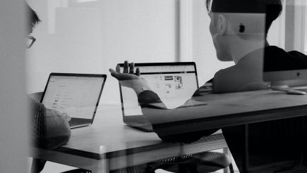 Digitala möten kan ta hela dagarna. Logga ut?